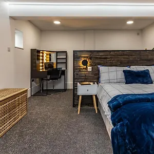 Cosy In West Bridgford, Close To Transport Links And Walking Distance To Cricket And Football , Nottingham United Kingdom